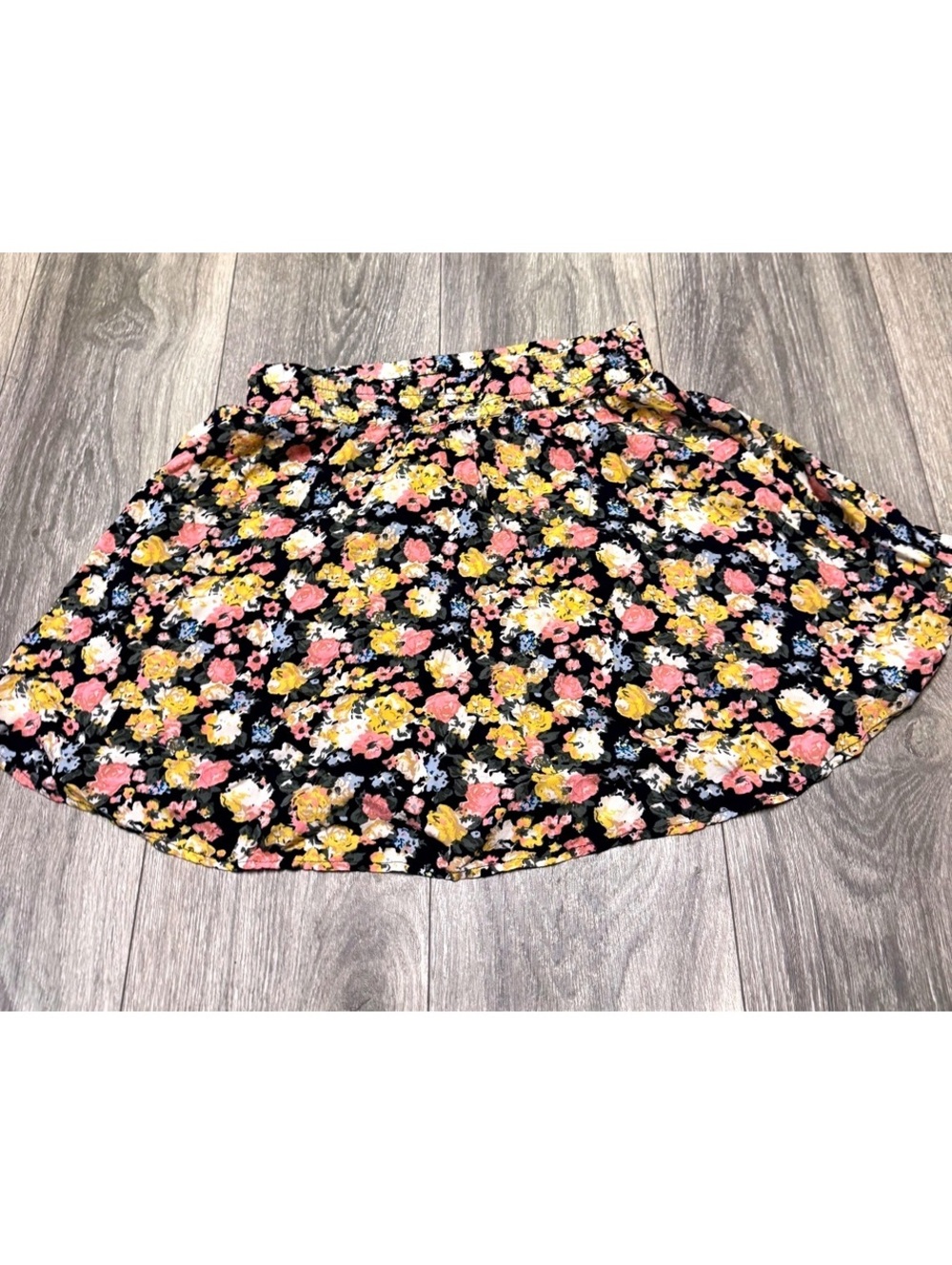 Vero Moda skirt Dainty Floral  Summer Swing Skirt Size small